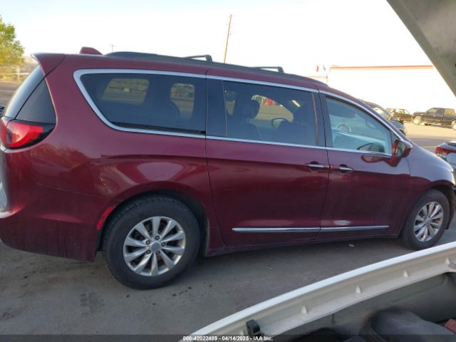 2C4RC1BG8HR530460 Chrysler Pacifica Touring-l