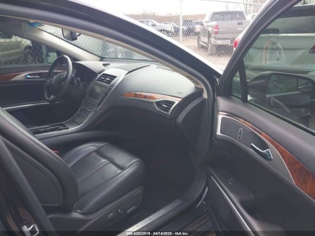 3LN6L2J94ER811877 Lincoln MKZ