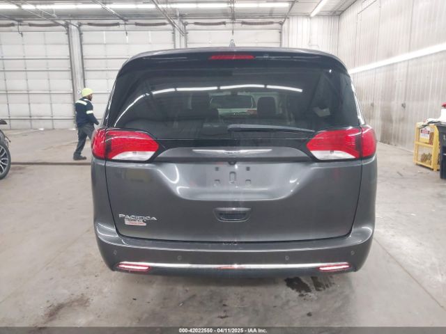 2C4RC1BG5HR503605 Chrysler Pacifica Touring-l