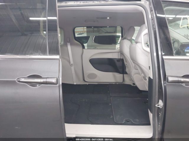 2C4RC1BG5HR503605 Chrysler Pacifica Touring-l