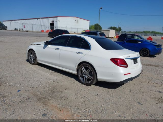2020 MERCEDES-BENZ E 350 W1KZF8DB8LA829032 Photo 2