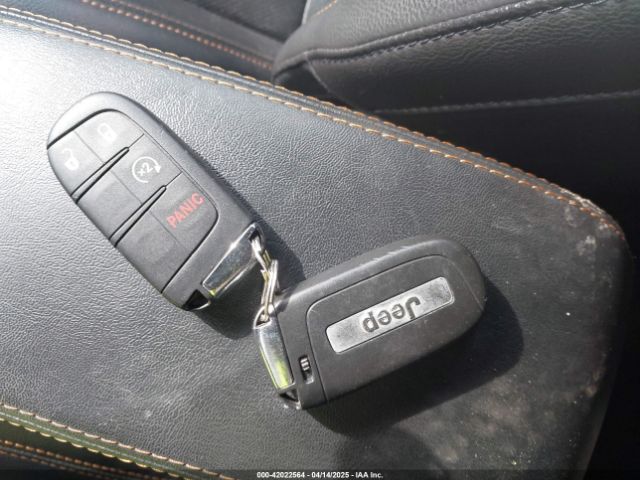 3C4NJDCB8KT638591 Jeep Compass Limited 4x4
