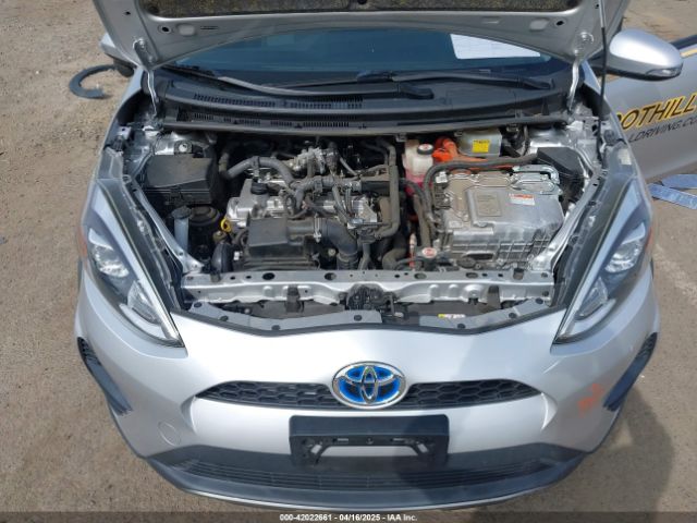 JTDKDTB30J1603189 Toyota Prius C Two