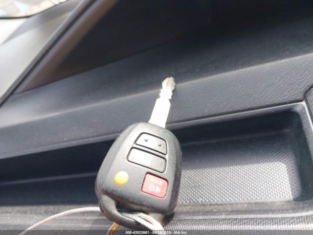 JTDKDTB30J1603189 Toyota Prius C Two