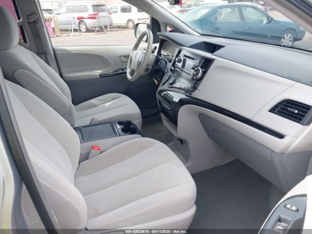 5TDKK3DC0ES467867 Toyota Sienna Le V6 7 Passenger Auto Access Seat/le V6 7 Passenger Mobility/le V6 8 Passenger