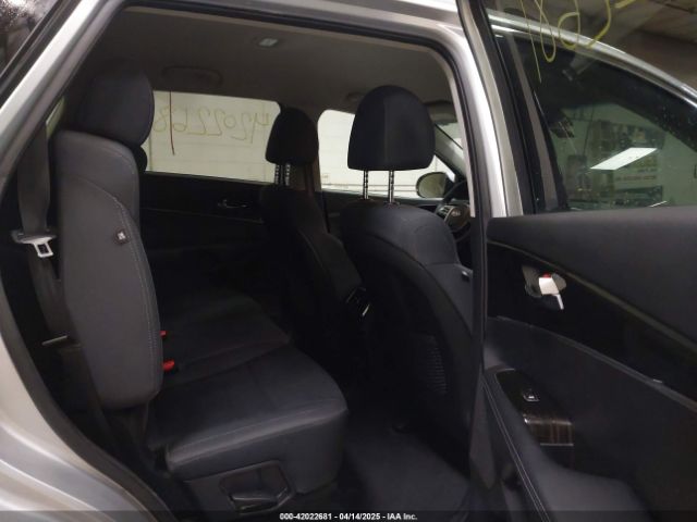 5XYPGDA59KG554274 KIA Sorento 3.3l Lx