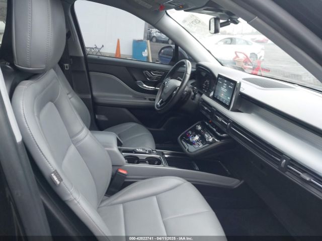 5LMCJ1D99LUL01011 Lincoln Corsair Standard