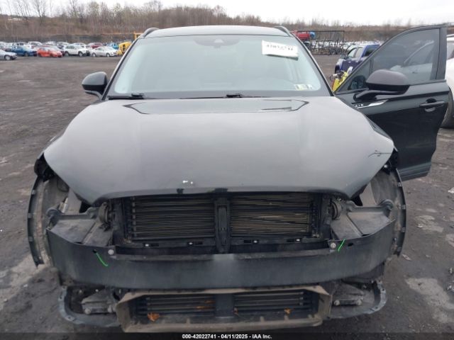 5LMCJ1D99LUL01011 Lincoln Corsair Standard