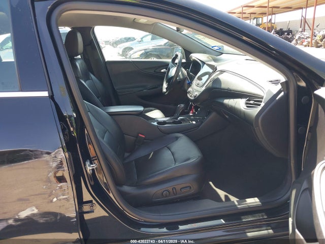 1G1ZE5ST2HF216852 Chevrolet MALIBU 1LT
