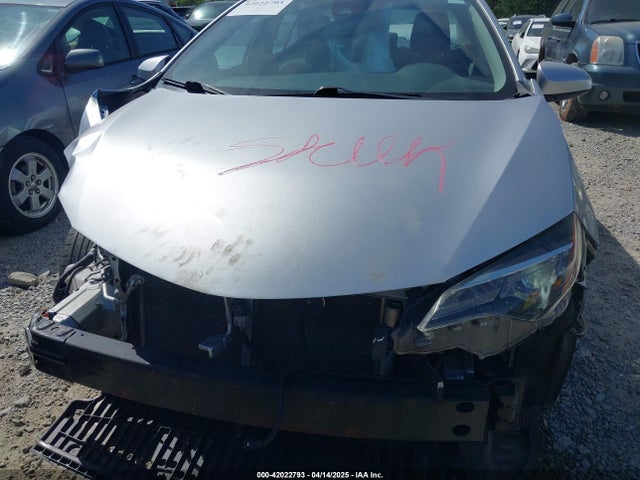 2T1BURHE9JC116435 Toyota COROLLA LE