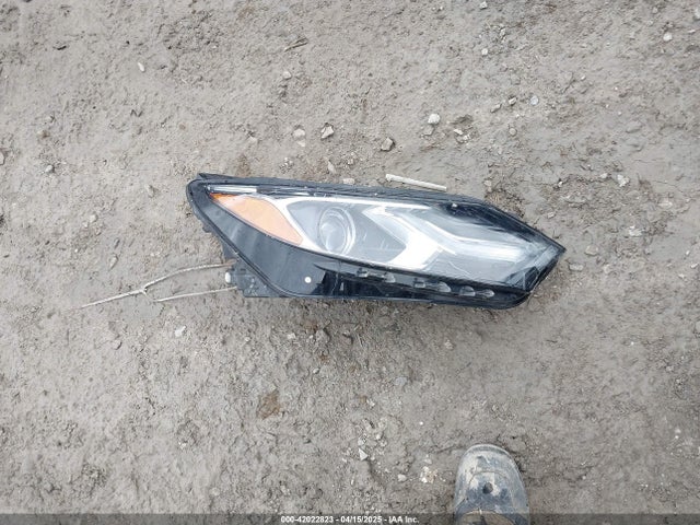 3GNAXUEV0KL231313 Chevrolet EQUINOX LT