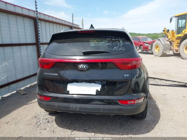 KNDPNCAC8H7264421 KIA Sportage Ex
