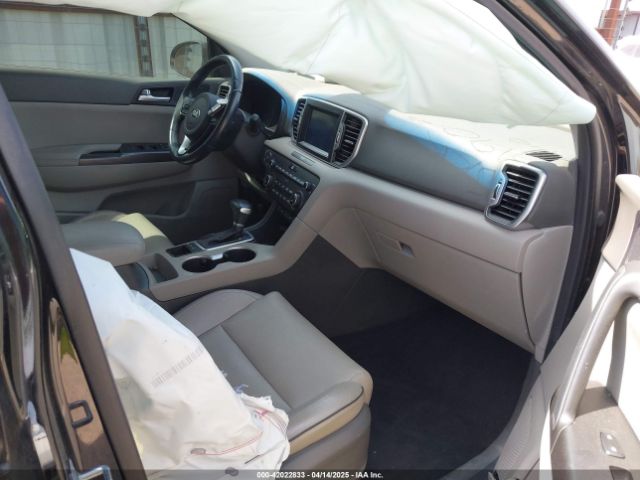 KNDPNCAC8H7264421 KIA Sportage Ex