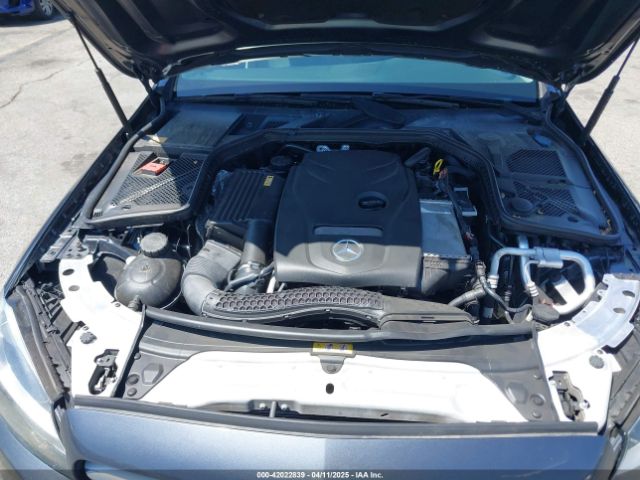 55SWF4JB0FU056044 Mercedes-Benz C 300 Luxury/sport