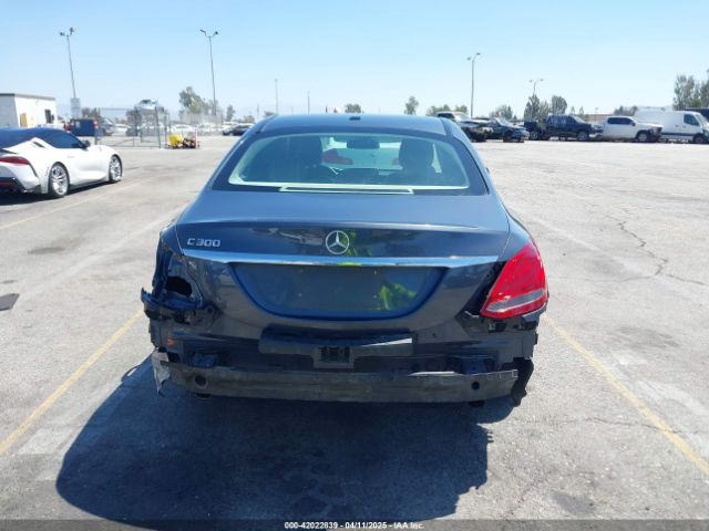 55SWF4JB0FU056044 Mercedes-Benz C 300 Luxury/sport