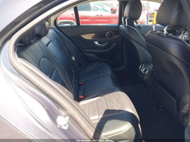 55SWF4JB0FU056044 Mercedes-Benz C 300 Luxury/sport