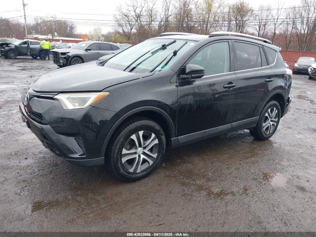 2T3ZFREV4GW267694 Toyota RAV4 LE