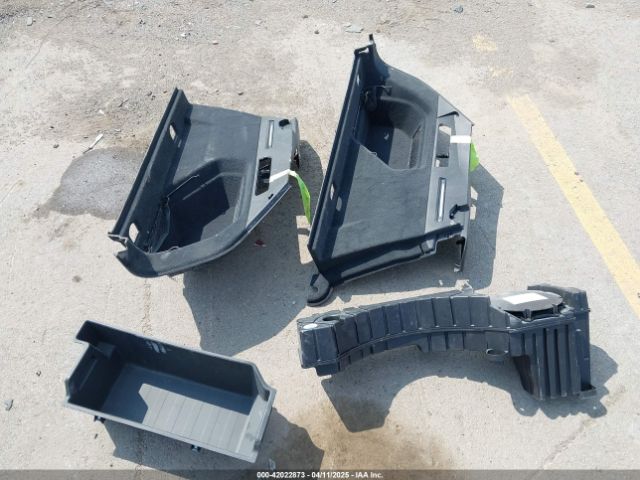 WA1LAAGE1KB007915 Audi E-tron Premium Plus