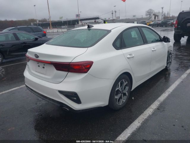 3KPF24AD3ME399013 KIA Forte Lxs
