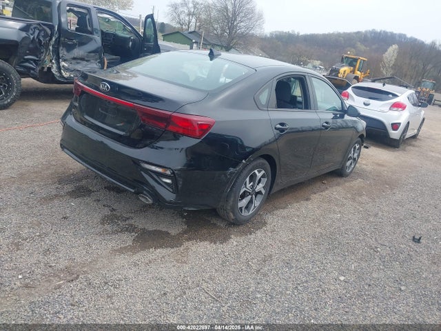 3KPF24AD5LE157001 KIA Forte Lxs