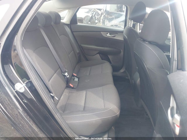 3KPF24AD5LE157001 KIA Forte Lxs