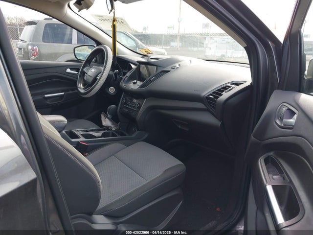 1FMCU9GD8HUC05998 Ford ESCAPE SE