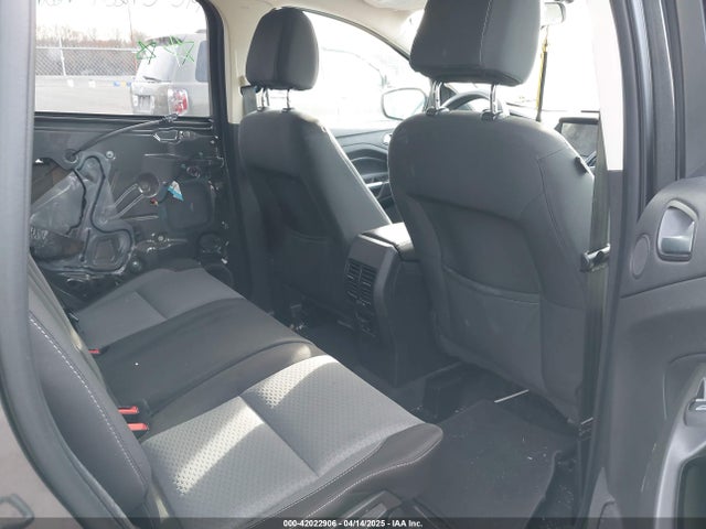 1FMCU9GD8HUC05998 Ford ESCAPE SE