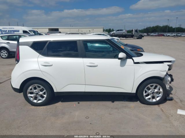 KNDJ23AU0P7861374 KIA SOUL LX