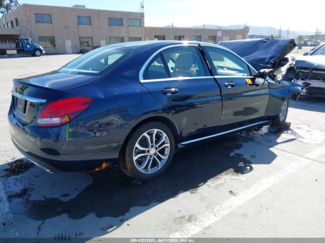 55SWF4JB4HU194429 Mercedes-Benz C 300 Luxury/sport
