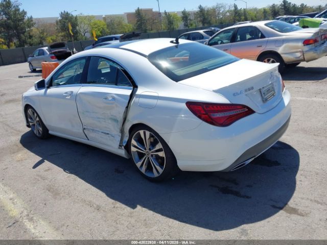 2019 MERCEDES-BENZ CLA 250 WDDSJ4EB5KN747662 Photo 2
