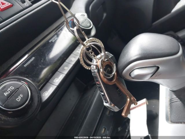 3KPF54ADXPE627228 KIA Forte Gt-line