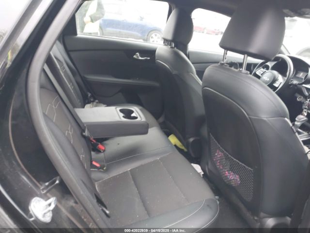 3KPF54ADXPE627228 KIA Forte Gt-line