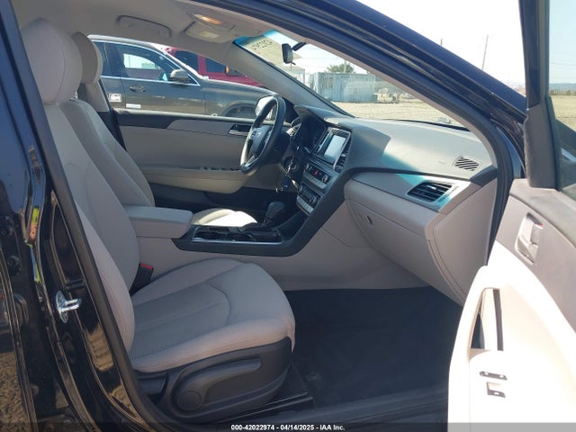 5NPE24AF2JH620184 Hyundai SONATA SE