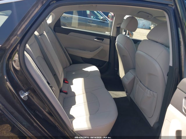 5NPE24AF2JH620184 Hyundai SONATA SE