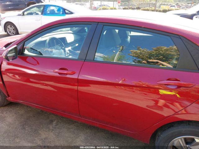 KMHLL4DG8SU938824 Hyundai ELANTRA SE