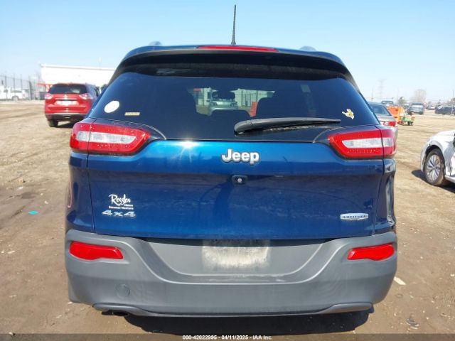 1C4PJMCB8JD523387 Jeep Cherokee Latitude 4x4