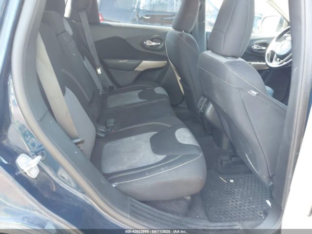 1C4PJMCB8JD523387 Jeep Cherokee Latitude 4x4