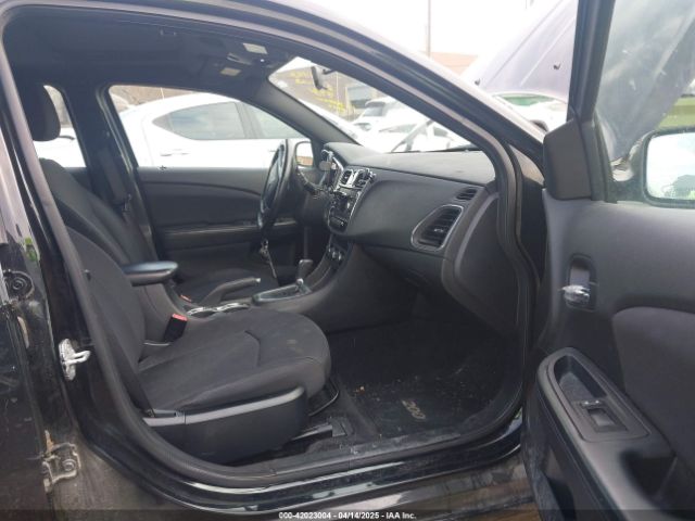 2013 CHRYSLER 200 1C3CCBBB5DN699931 Photo 4