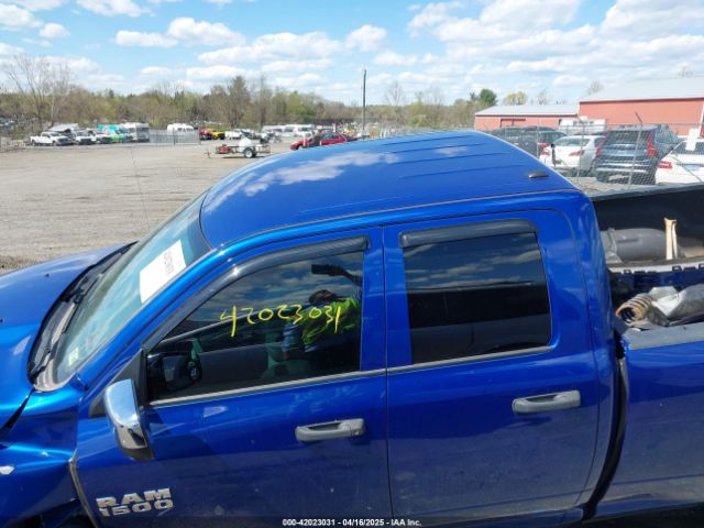 1C6RR7FG4HS779632 RAM 1500 Express  4x4 6'4 Box