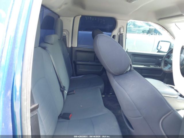 1C6RR7FG4HS779632 RAM 1500 Express  4x4 6'4 Box