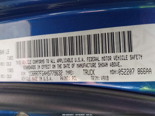 1C6RR7FG4HS779632 RAM 1500 Express  4x4 6'4 Box