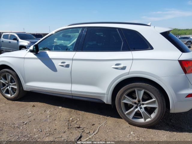 WA1BNAFY6K2119041 Audi Q5 45 Premium