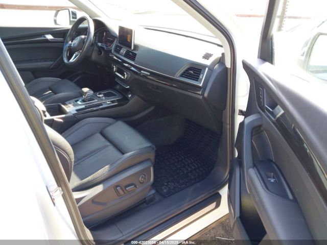 WA1BNAFY6K2119041 Audi Q5 45 Premium