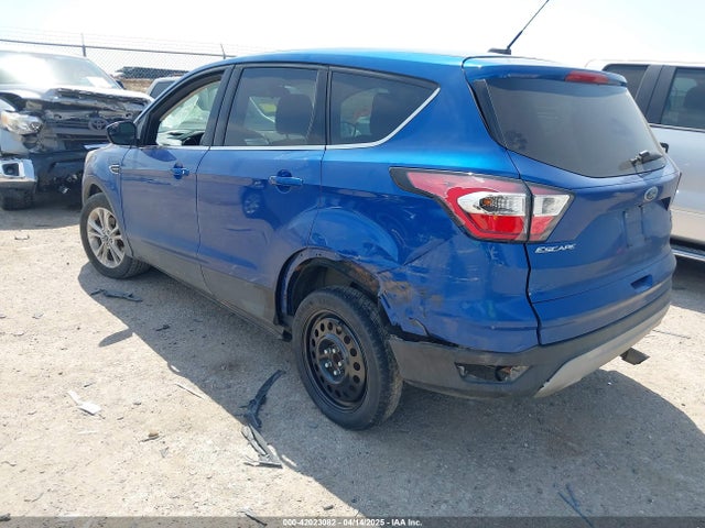 1FMCU0GD0HUE76422 Ford ESCAPE SE