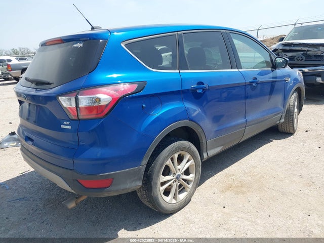 1FMCU0GD0HUE76422 Ford ESCAPE SE
