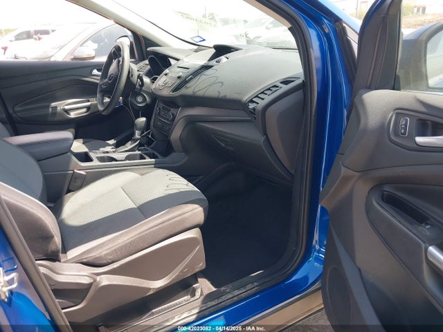 1FMCU0GD0HUE76422 Ford ESCAPE SE
