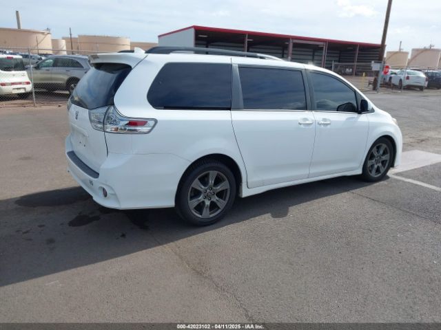 5TDXZ3DCXKS993095 Toyota Sienna Se Premium 8 Passenger