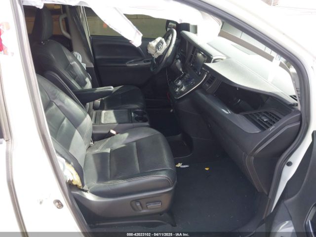 5TDXZ3DCXKS993095 Toyota Sienna Se Premium 8 Passenger