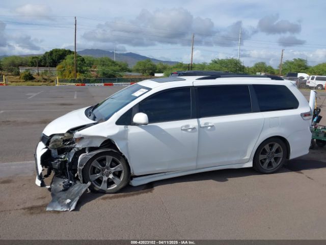 5TDXZ3DCXKS993095 Toyota Sienna Se Premium 8 Passenger