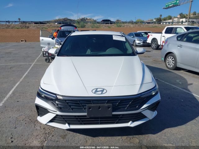 KMHLL4DG5RU845382 Hyundai ELANTRA SE